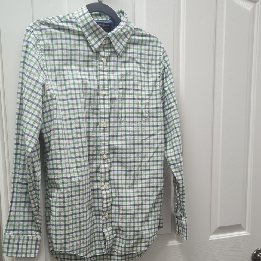 Banana Republic Men's Green and White Checkered Shirt. Size Medium